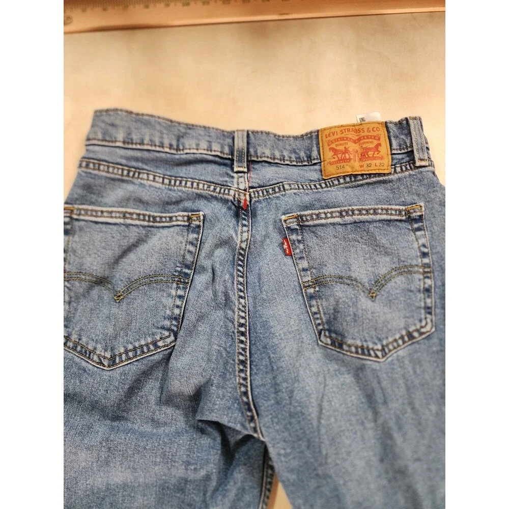 Levis 514 Straight Leg Jeans Men's 32x32 Medium Wash Blue Denim